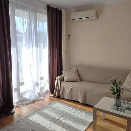 Sirena 50 M From The Appartement Byala (Varna)